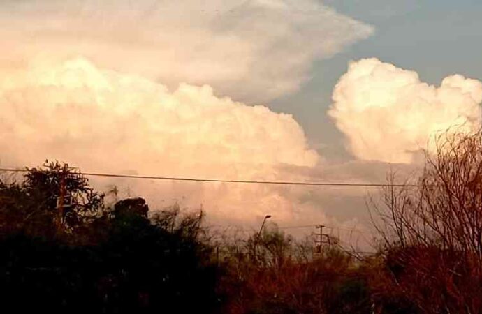 Advierten sobre calor extremo y probabilidad de tormentas en Sonora