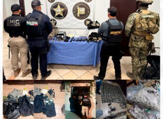 Aseguran más de 800 dosis de droga y equipo táctico en cateo en Puerto Peñasco