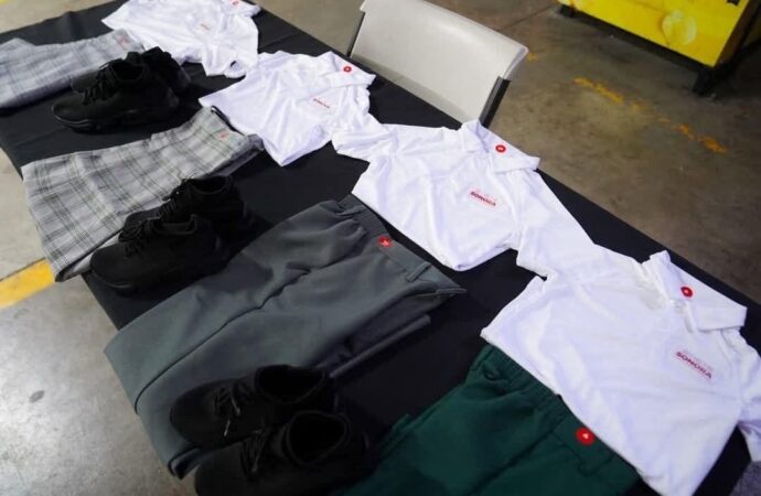 Entregarán uniformes escolares gratuitos en Hermosillo