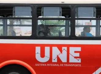 Usuarios denuncian camiones sin aire acondicionado en pleno calor extremo en Hermosillo