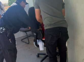 Policías auxilian a mujer con crisis hipertensiva en Hermosillo