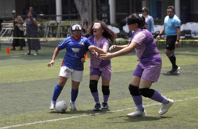 Futbolistas con discapacidad visual buscan hacer historia y representar a México en Brasil