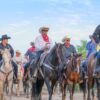 Más de 300 jinetes participan en cabalgata con causa a favor de la iglesia de San Pedro El Saucito