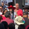 Lupita Villalobos abandona manifestación de COVAFAM ante cuestionamientos