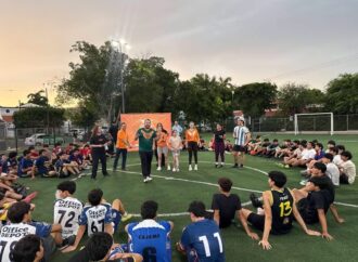 Impulsa Manuel Scott torneo de fútbol “Copa Naranja” para jóvenes en la colonia Morelos