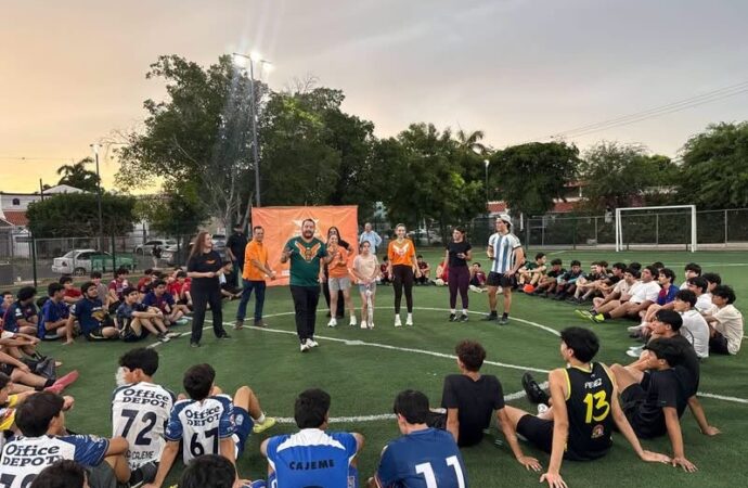 Impulsa Manuel Scott torneo de fútbol “Copa Naranja” para jóvenes en la colonia Morelos