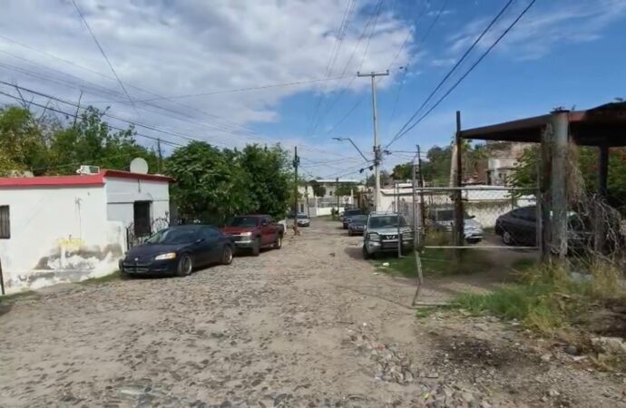 Hallan sin vida a un joven con signos de violencia en vivienda de la colonia El Mariachi