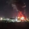 Incendio alcanza bodega con placas y tarjetas de circulación; servicios continúan sin afectaciones