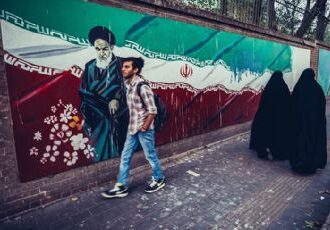 Irán acusa a Estados Unidos de romper el alto al fuego tras ataques que dejaron varios heridos