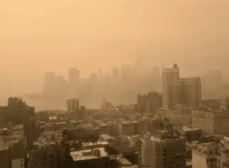 Humo por incendios en Canadá cubre Nueva York y provoca alertas por mala calidad del aire