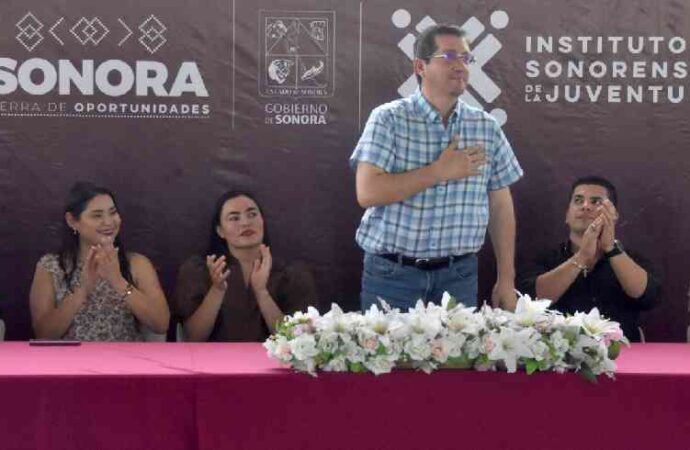 Navojoa cierra campamento juvenil y entrega bicicletas a 100 niños