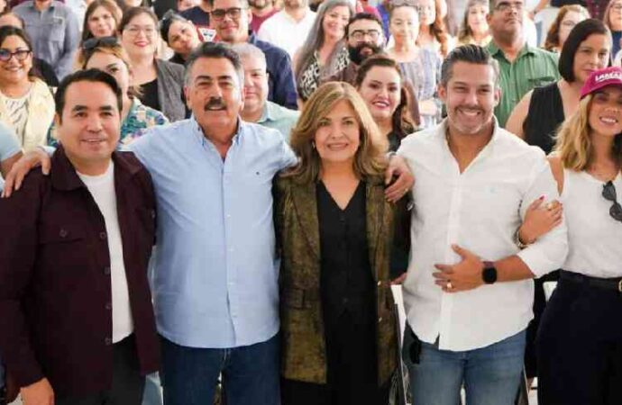 Docentes de todos los niveles dialogan con Javier Lamarque sobre los retos de la educación en Sonora