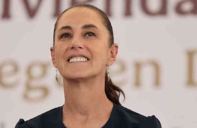 Sheinbaum concluye gira por Durango y Zacatecas con entrega de viviendas y programas del Bienestar