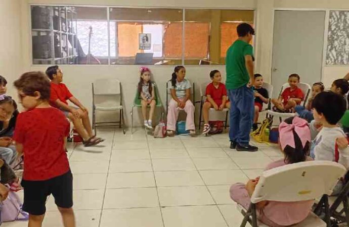 Con arte, música y creatividad, más de un centenar de niñas y niños disfrutan los campamentos culturales del IMCCA