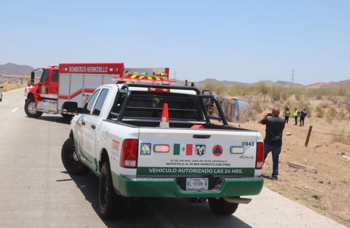 Volcadura de autobús deja un muerto y nueve lesionados en la carretera Guaymas-Hermosillo