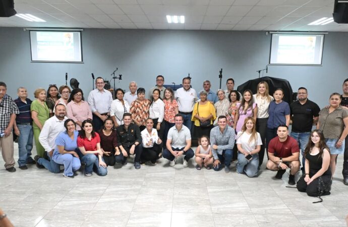 Cumple Toño Astiazarán con obra a la comunidad de la iglesia Betesda