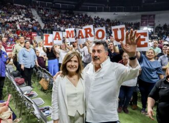 Javier Lamarque recibe ovación de la militancia durante el 12 aniversario de Morena en Sonora