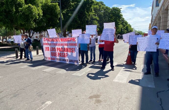 Vecinos de colonia Unión de Ladrilleros exigen legalización de predios