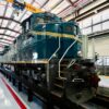 Llegan las primeras 12 locomotoras del tren Maya de carga; será inaugurado en 2027