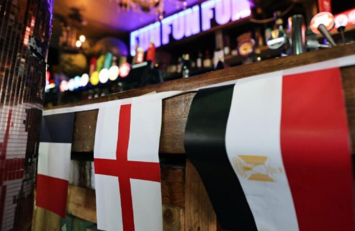 Pubs en Inglaterra podrán operar hasta las 5:00 a.m. por el partido del Mundial entre México e Inglaterra