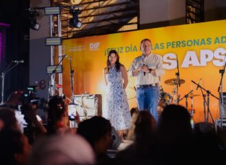 Con más de 5 mil asistentes, festejan Patty Ruibal y Toño Astiazarán a las y los adultos mayores con los apson