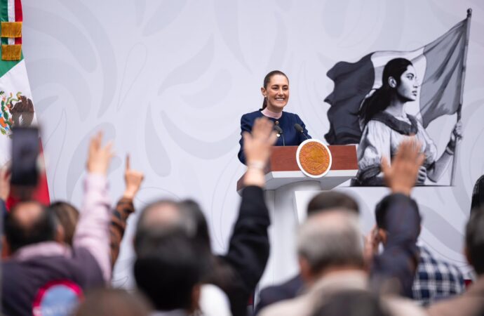Sheinbaum presenta olinia carga: vehículo eléctrico mexicano costará alrededor de 150 mil pesos