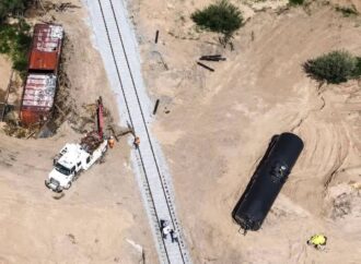 Pobladores de Naco exigen retirar vías de ferrocarril