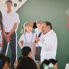 Entregan uniformes escolares gratuitos en Hermosillo