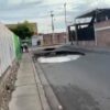 Cae hombre a socavón en Hermosillo; resulta ileso tras ser rescatado