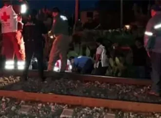 Hombre pierde una pierna tras ser arrollado por tren carguero en Empalme, Sonora