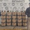 Detienen a operador con 240 litros de presunta metanfetamina líquida en carretera Hermosillo-Santa Ana