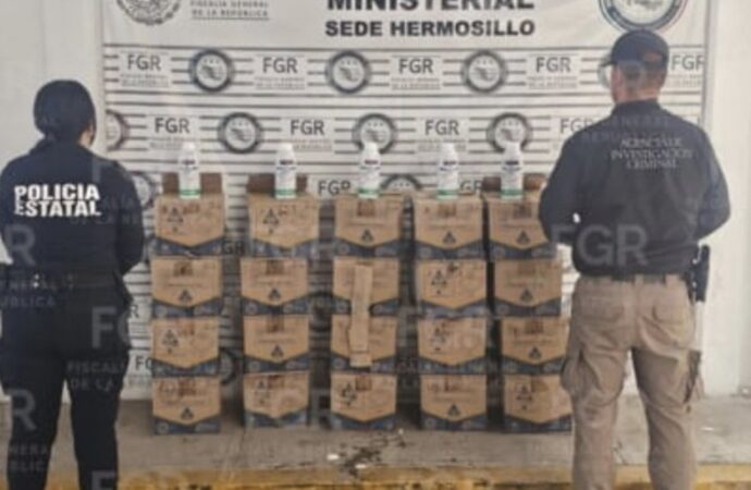 Detienen a operador con 240 litros de presunta metanfetamina líquida en carretera Hermosillo-Santa Ana