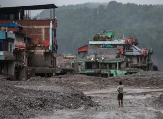 Inundaciones entre Nepal y China dejan 633 muertos y casi 3 mil desaparecidos