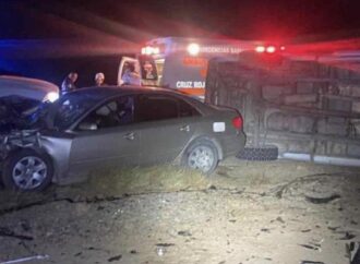 Choque frontal en la costa de Caborca deja un muerto y un lesionado de gravedad