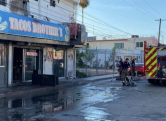 Incendio en taquería del Centro de Hermosillo deja un trabajador lesionado por quemaduras