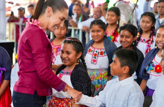 Sheinbaum abre la Universidad Rosario Castellanos a aspirantes que no ingresen a la UNAM