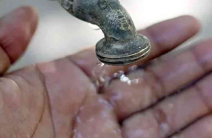 Fuertes vientos afectan el Acueducto Independencia y provocan baja presión de agua en Hermosillo