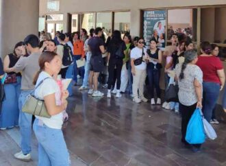 Hasta 2 horas de fila en el centro de gobierno para tramites