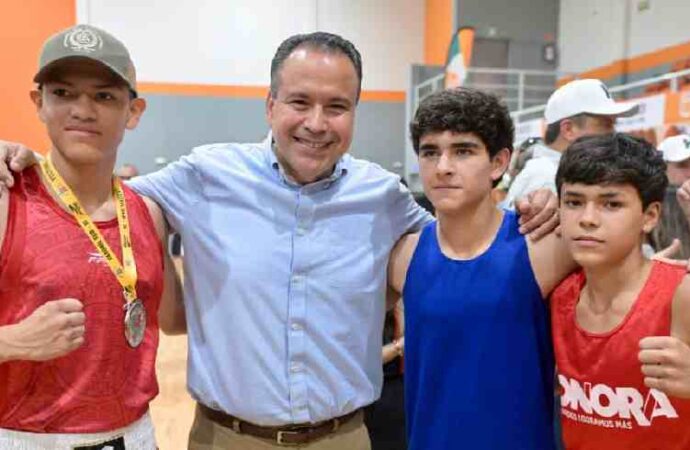 Toño Astiazarán impulsa el deporte en Hermosillo con más de un millón de pesos en equipamiento