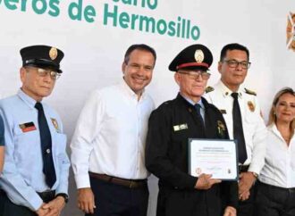 Bomberos de Hermosillo cumplen 80 años; Astiazarán anuncia dos nuevas estaciones