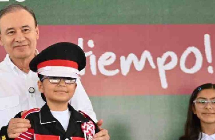 Entrega Gobernador Durazo más de 35 mil uniformes gratuitos en Cajeme antes del inicio de ciclo escolar