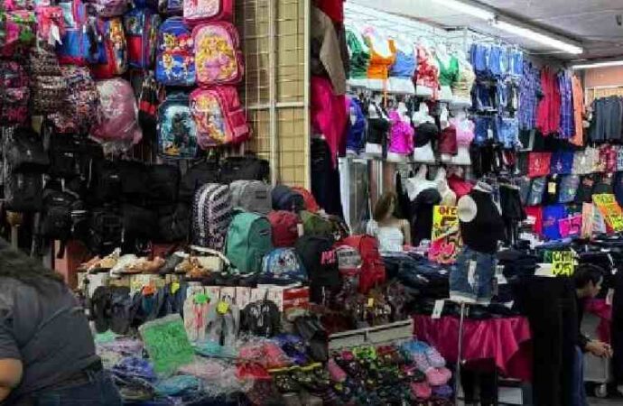Repuntan ventas en Mercajeme por regreso a clases, pero siguen por debajo de 2025