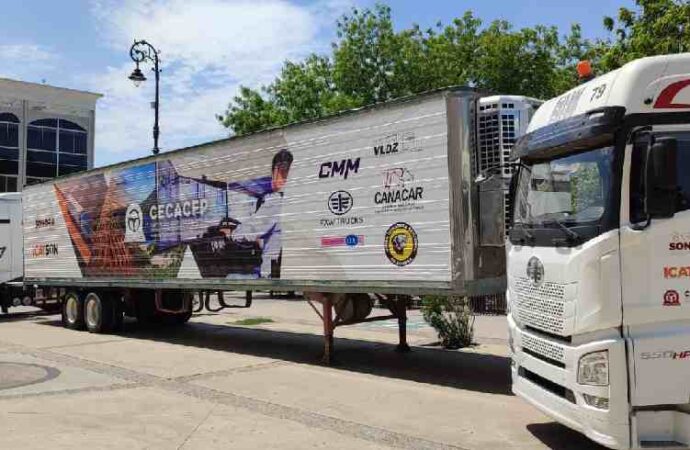 Recibe ICATSON tractocamión para prácticas de estudiantes
