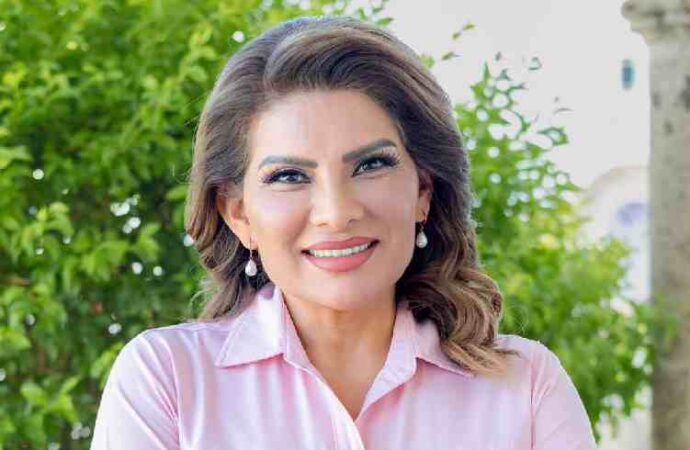 Desea Lorenia Valles buen regreso a clases a comunidad escolar