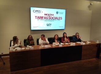 Realiza Vicky Espinoza el foro de Tarifas Sociales