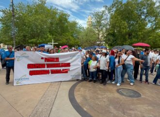 Se manifiestan trabajadores de ATS Creations por huelga