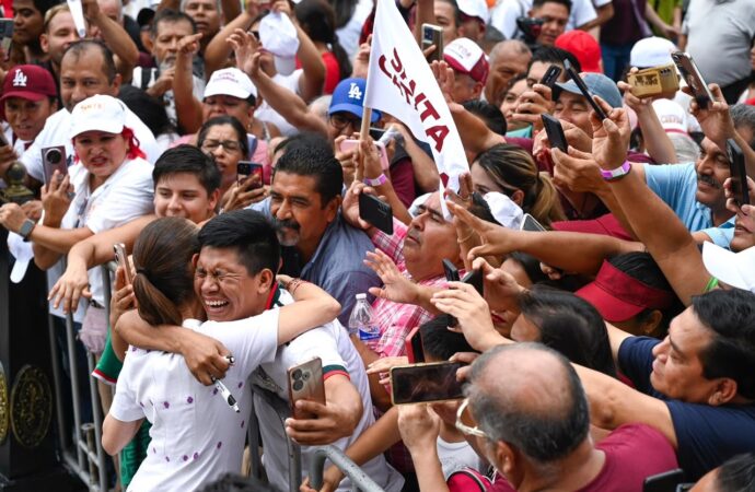 152 mil personas arropan a Sheinbaum en el arranque de su gira “honestidad y resultados”