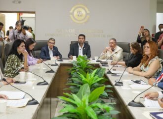 Reciben diputados los informes de organismos autónomos