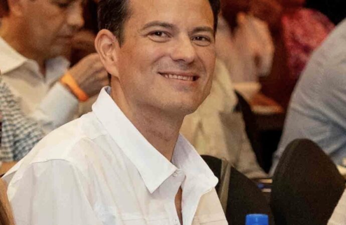 “Les da pavor nuestro crecimiento”: Isaac Barrios responde a Mauricio Vila