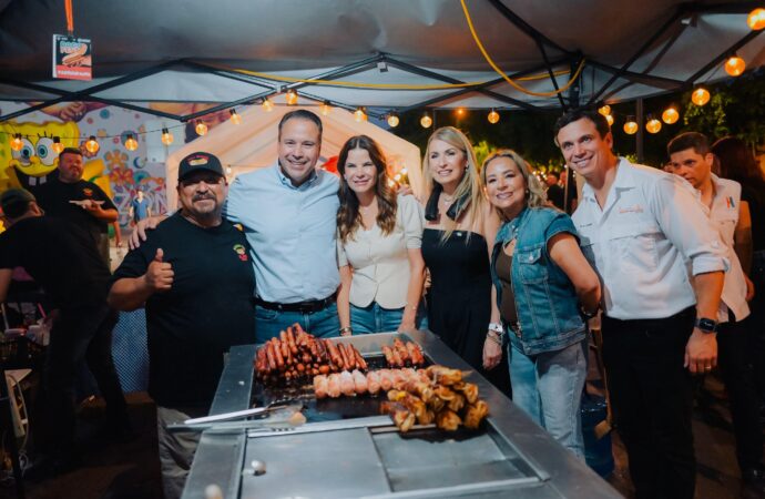 Dogos el compadre se corona con el mejor dogo de la H en el dogo fest